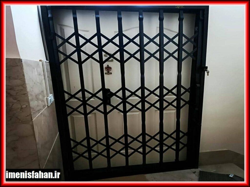 خرید درب آکاردئونی فلزی آپارتمان با کمترین هزینه در اصفهان