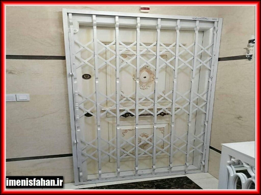 راهنمای حفاظ و نرده آکاردئونی برای افزایش امنیت آپارتمان اصفهان