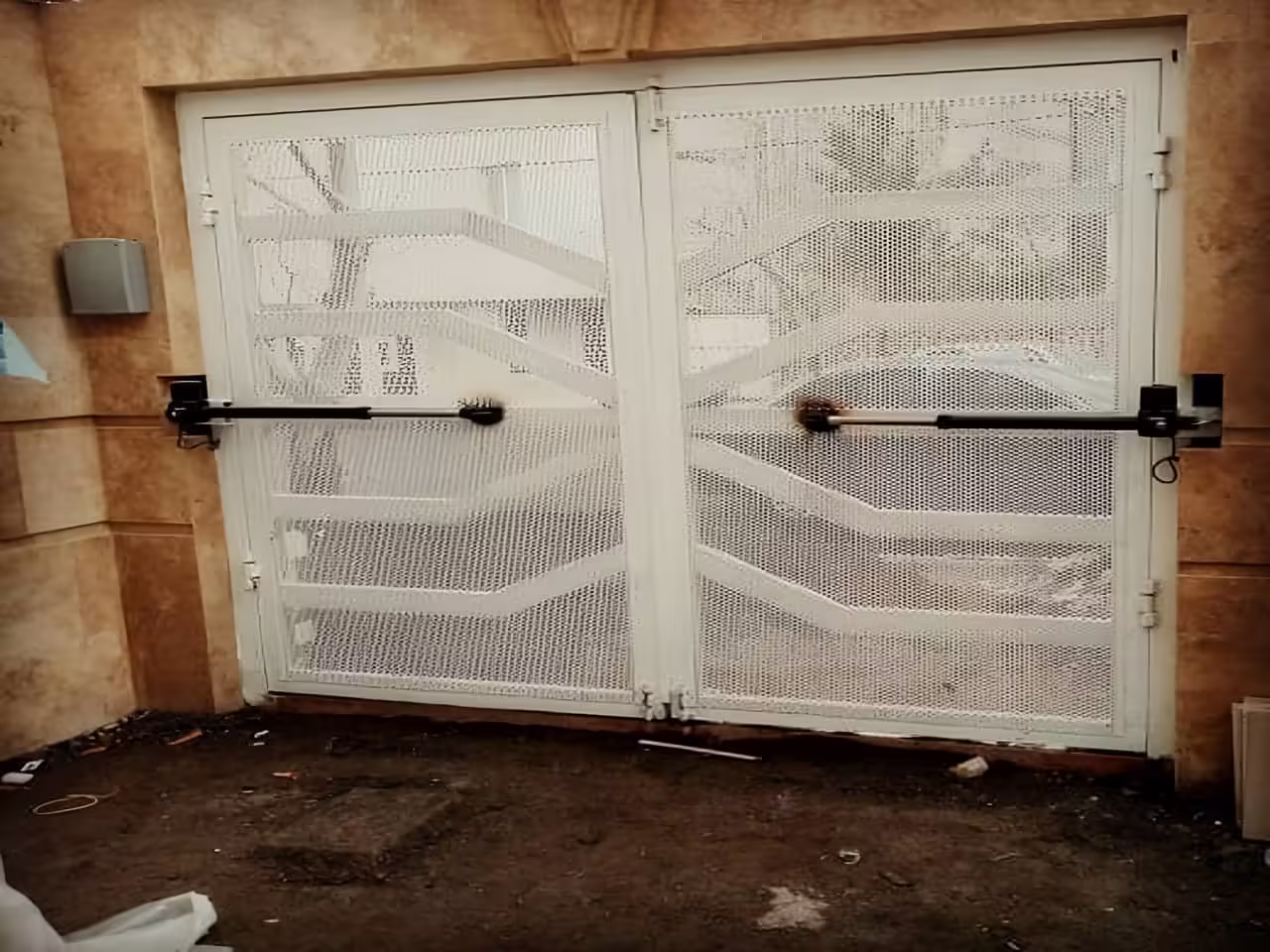 جک درب پارکینگ بازویی 109 قیمت جک درب پارکینگ در کاشان