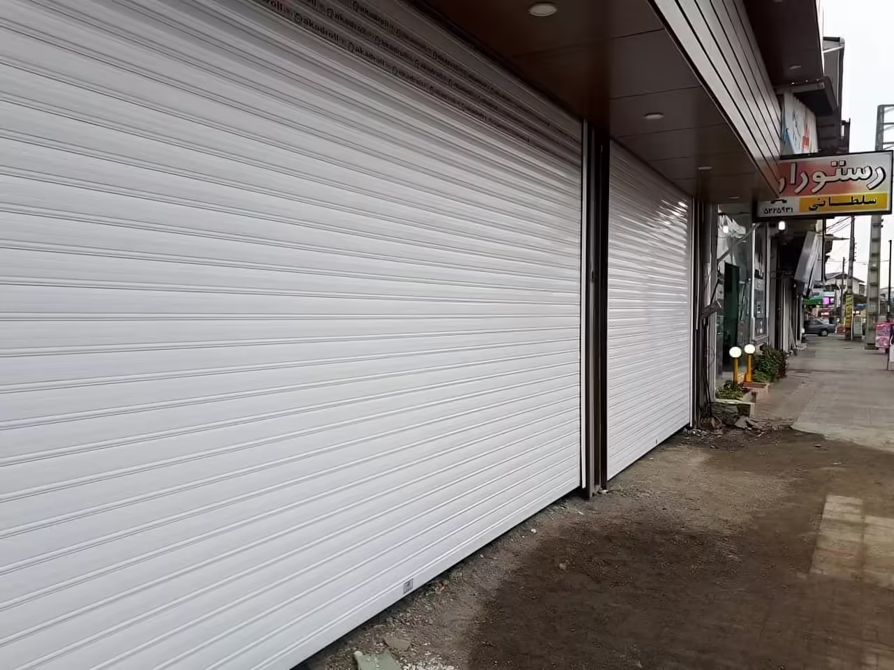 کرکره برقی فروشگاه در آران و بیدگل کرکره برقی فروشگاه در آران و بیدگل