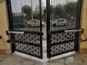 جک درب پارکینگ در لنجان