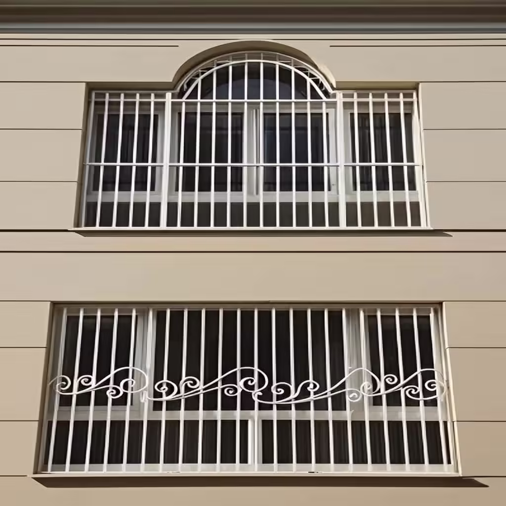 نمونه حفاظ گل نیلوفری اصفهان با طراحی کلاسیک و هنری