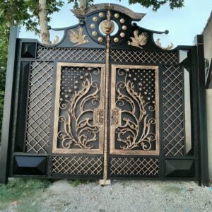 درب فلزی ورودی پارکینگ در اصفهان