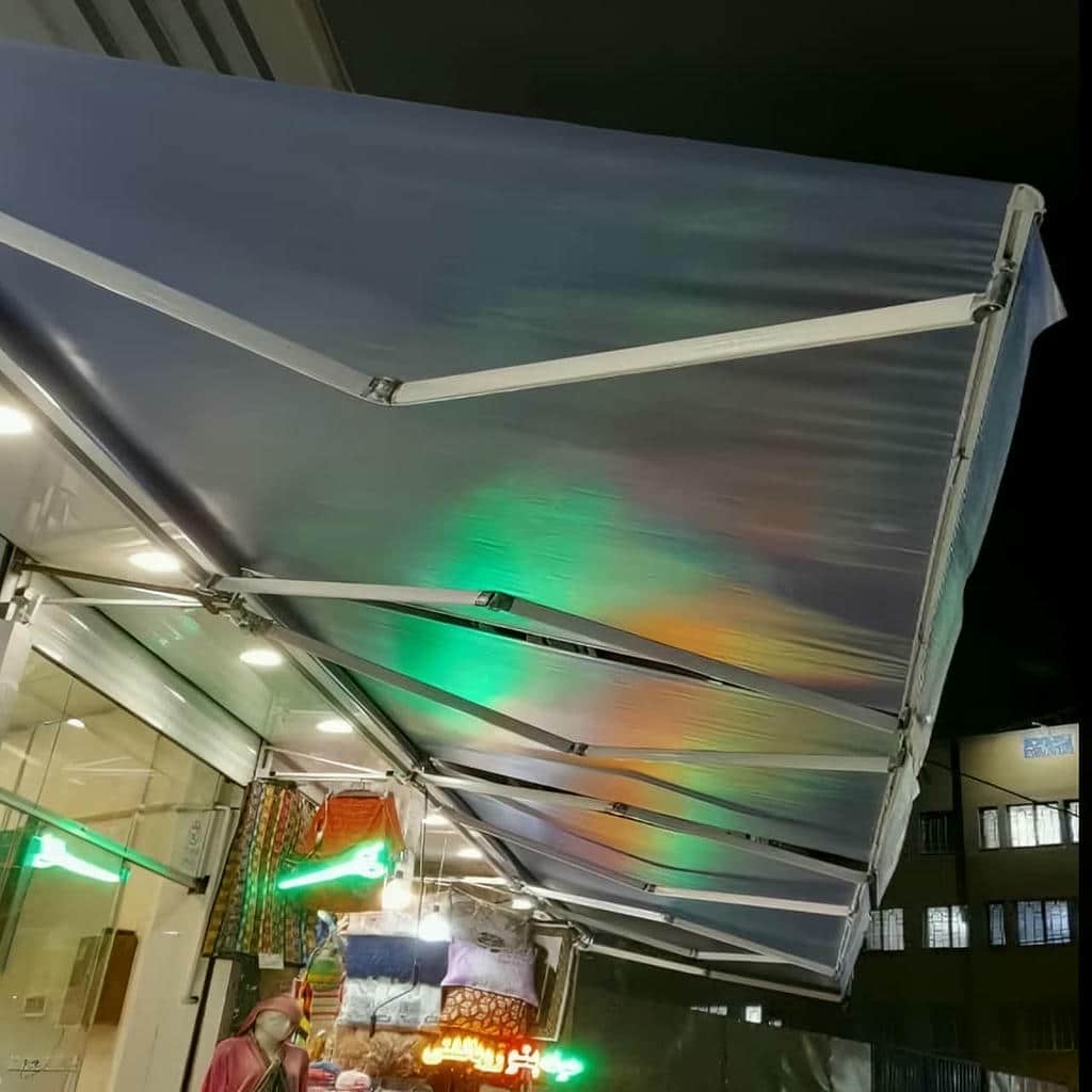 سایبان برقی کافه و رستوران در اصفهان با مدل بازویی سایبان برقی کافه و رستوران در اصفهان با مدل بازویی