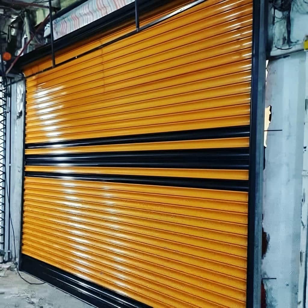 ایمنی کرکره برقی درب های تجاری اصفهان با فریم مرتب ورودی ایمنی کرکره برقی درب های تجاری اصفهان با فریم مرتب ورودی
