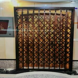 9 طرح درب آکاردئونی تسمه پهن آهنی در اصفهان