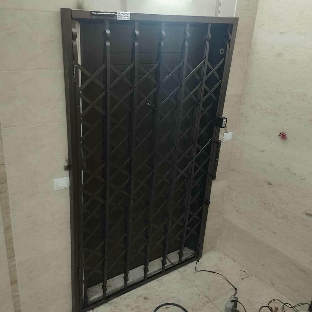 سفارش درب آکاردئونی طرح دار لوزی با اندازه‌گیری دقیق در اصفهان