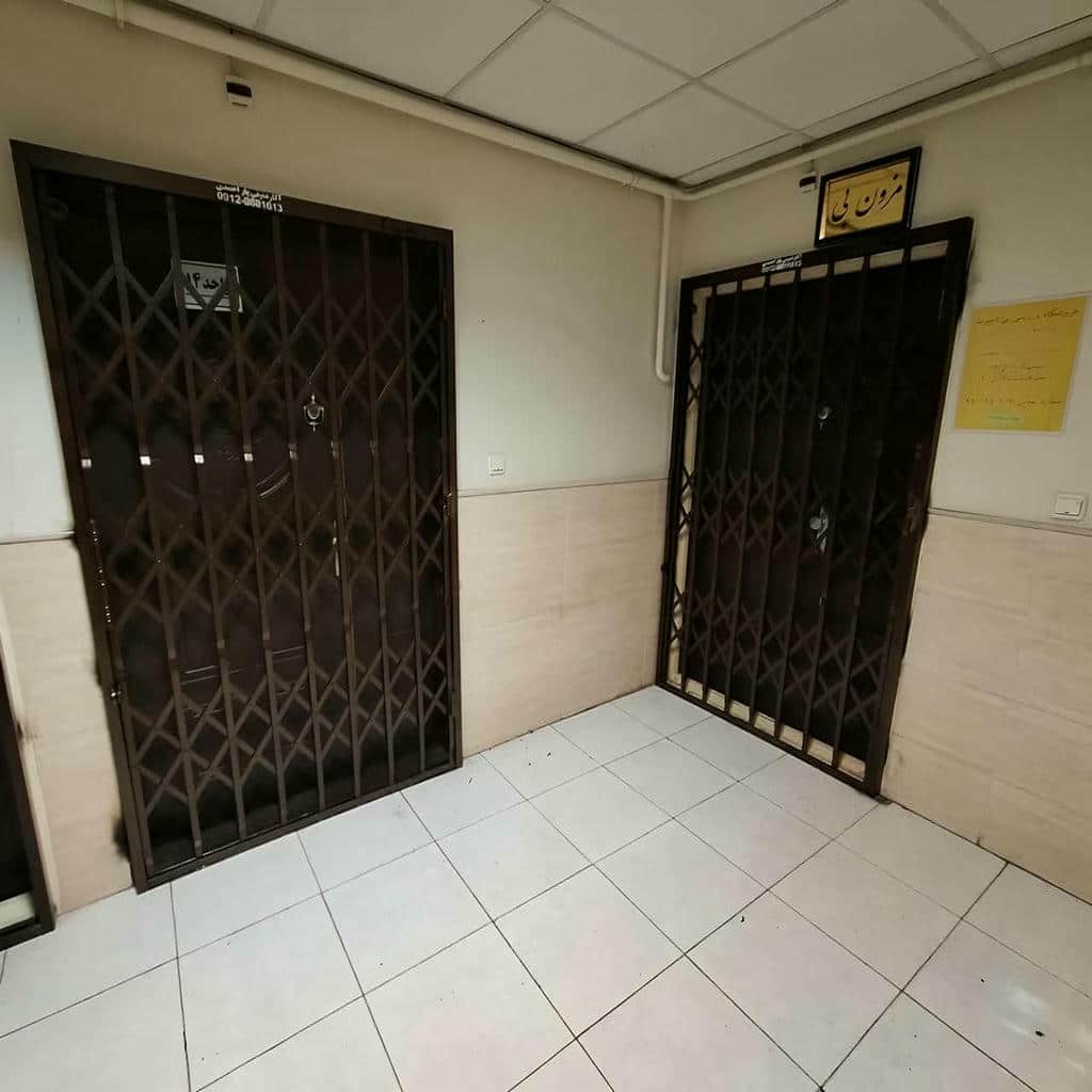 نصب حفاظ درب ضد سرقت فلزی با مهار اصولی در اصفهان نصب حفاظ درب ضد سرقت فلزی با مهار اصولی در اصفهان