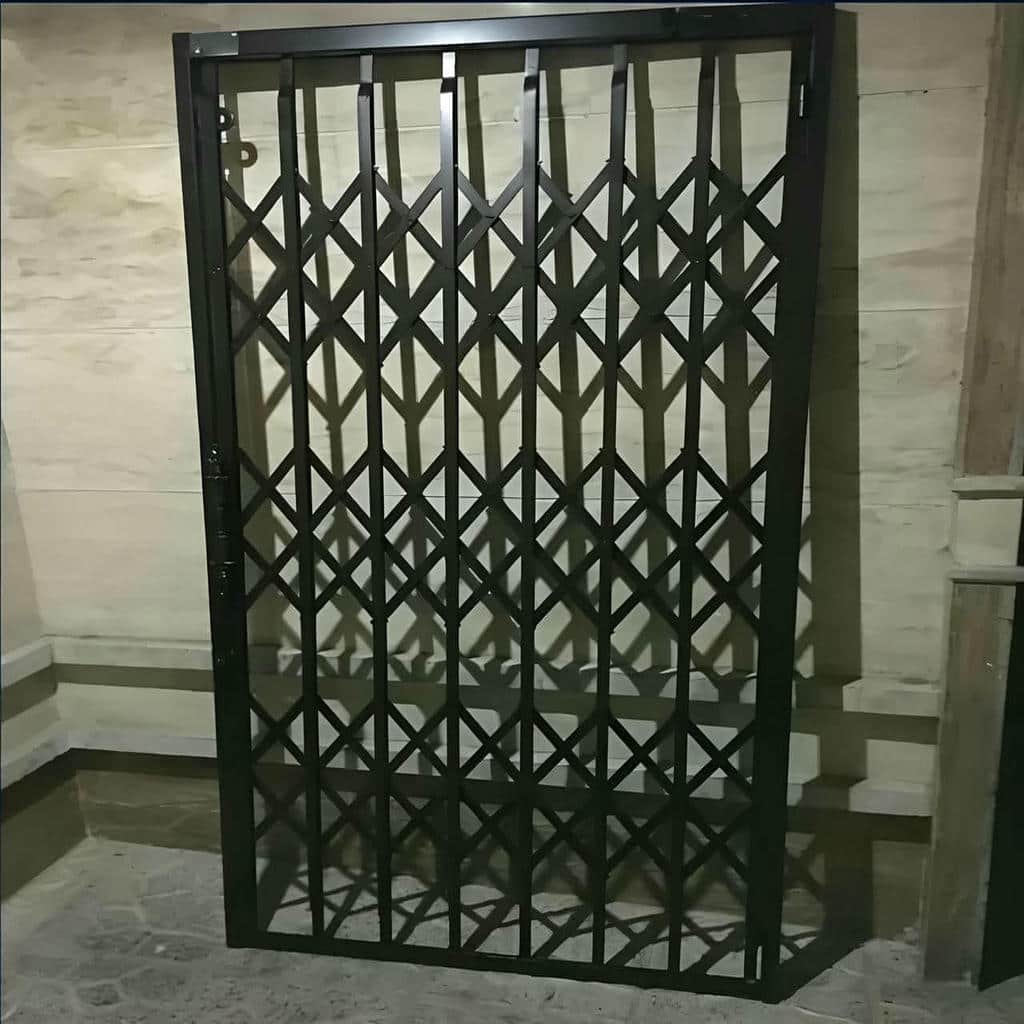 قیمت درب آکاردئونی طرح دار لوزی بر اساس متریال در اصفهان