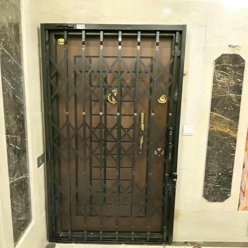 مدل سه گل درب آکاردئونی ضد سرقت آپارتمان در اصفهان