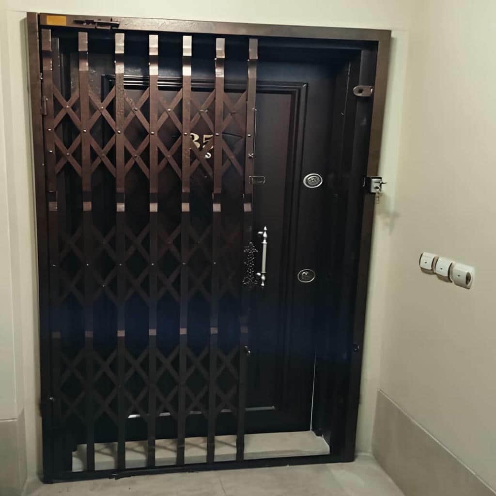 خرید حفاظ درب ضد سرقت فلزی با مشخصات فنی در اصفهان خرید حفاظ درب ضد سرقت فلزی با مشخصات فنی در اصفهان