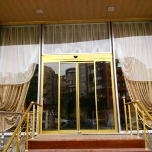 7 مدل درب اتوماتیک شیشه ای گردان لابی در اصفهان