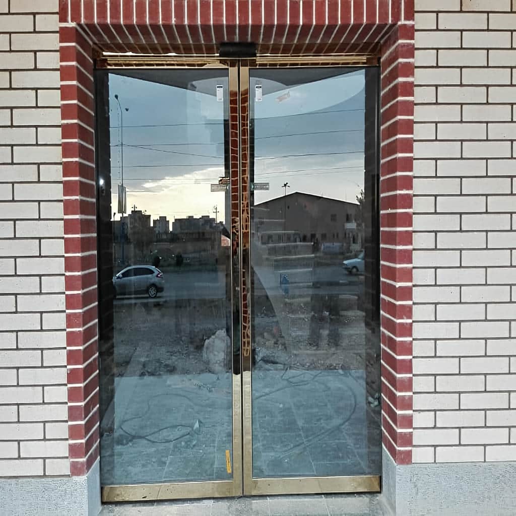 نصب درب اتوماتیک شیشه ای بیمارستانی با سنسور حرکت در اصفهان نصب درب اتوماتیک شیشه ای بیمارستانی با سنسور حرکت در اصفهان