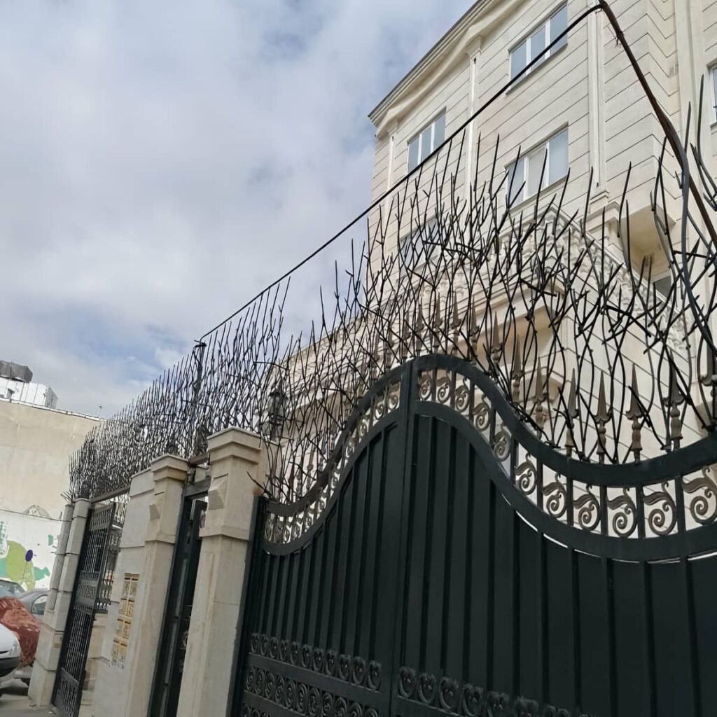 مدل نیزاری حفاظ شاخ گوزنی با ساختار عمودی در اصفهان