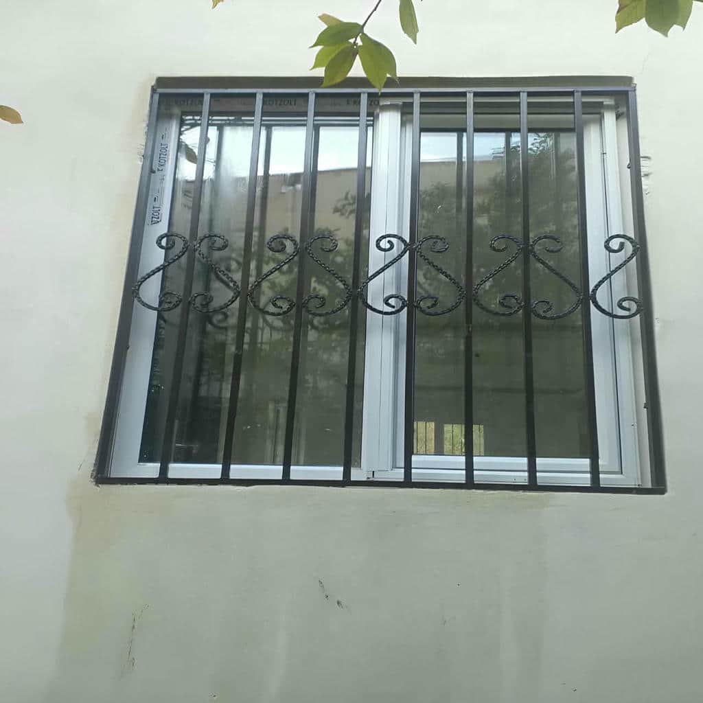 تولید نرده پنجره فلزی شاسی دار با پوشش مناسب در اصفهان