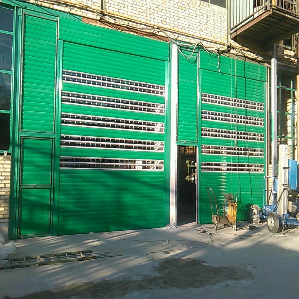 نصب کرکره برقی مغازه در اصفهان
