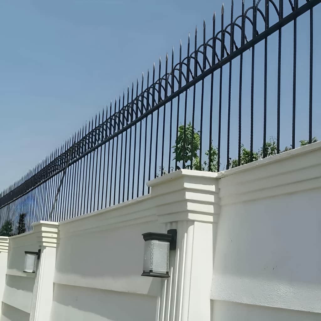 ساخت حفاظ سرنیزه ای با میلگرد و جوش یکنواخت در اصفهان ساخت حفاظ سرنیزه ای با میلگرد و جوش یکنواخت در اصفهان