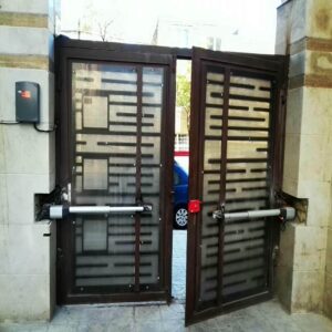 6 طرح درب برقی پارکینگ ریلی در اصفهان