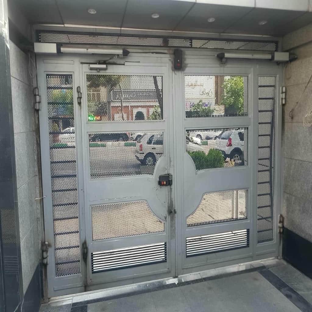 سفارش ریموت درب پارکینگ با آنتن داخلی در اصفهان