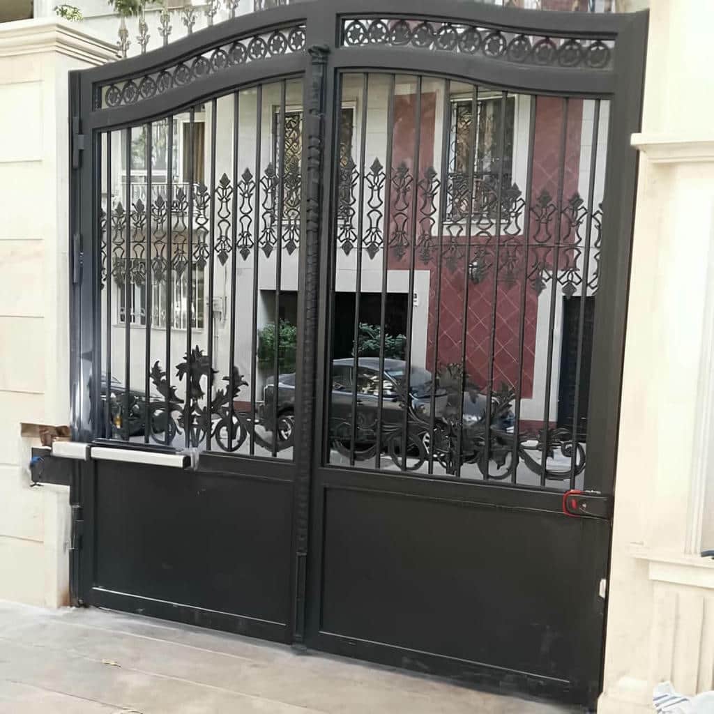 جک پارکینگی کم تردد با موتور بازویی برای ویلا در اصفهان جک پارکینگی کم تردد با موتور بازویی برای ویلا در اصفهان