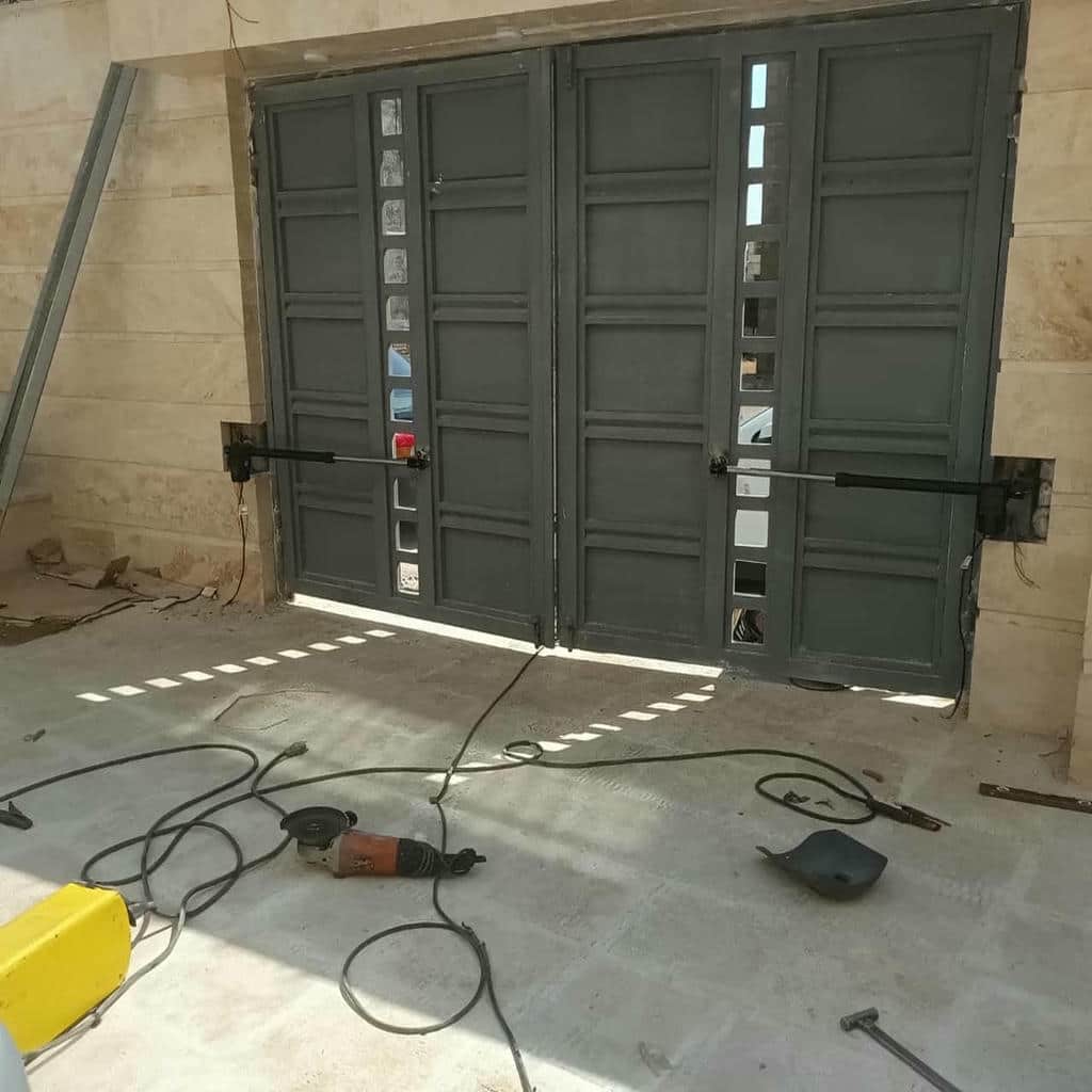 سفارش جک الکترومکانیک خانگی متناسب با وزن درب در اصفهان