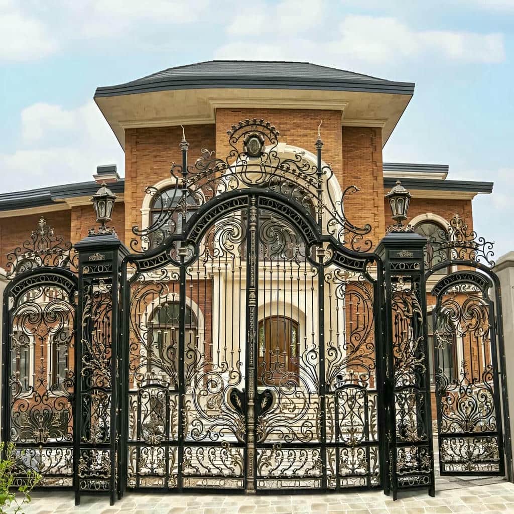 قیمت درب پارکینگ برش لیزری طرح هندسی سفارشی در اصفهان