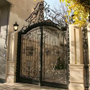13 طرح درب حیاط بزرگ پارکینگ در اصفهان