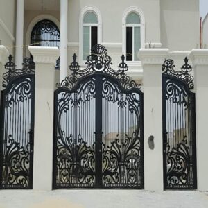 8 طرح درب ساختمان ساده شاسی فلزی در اصفهان