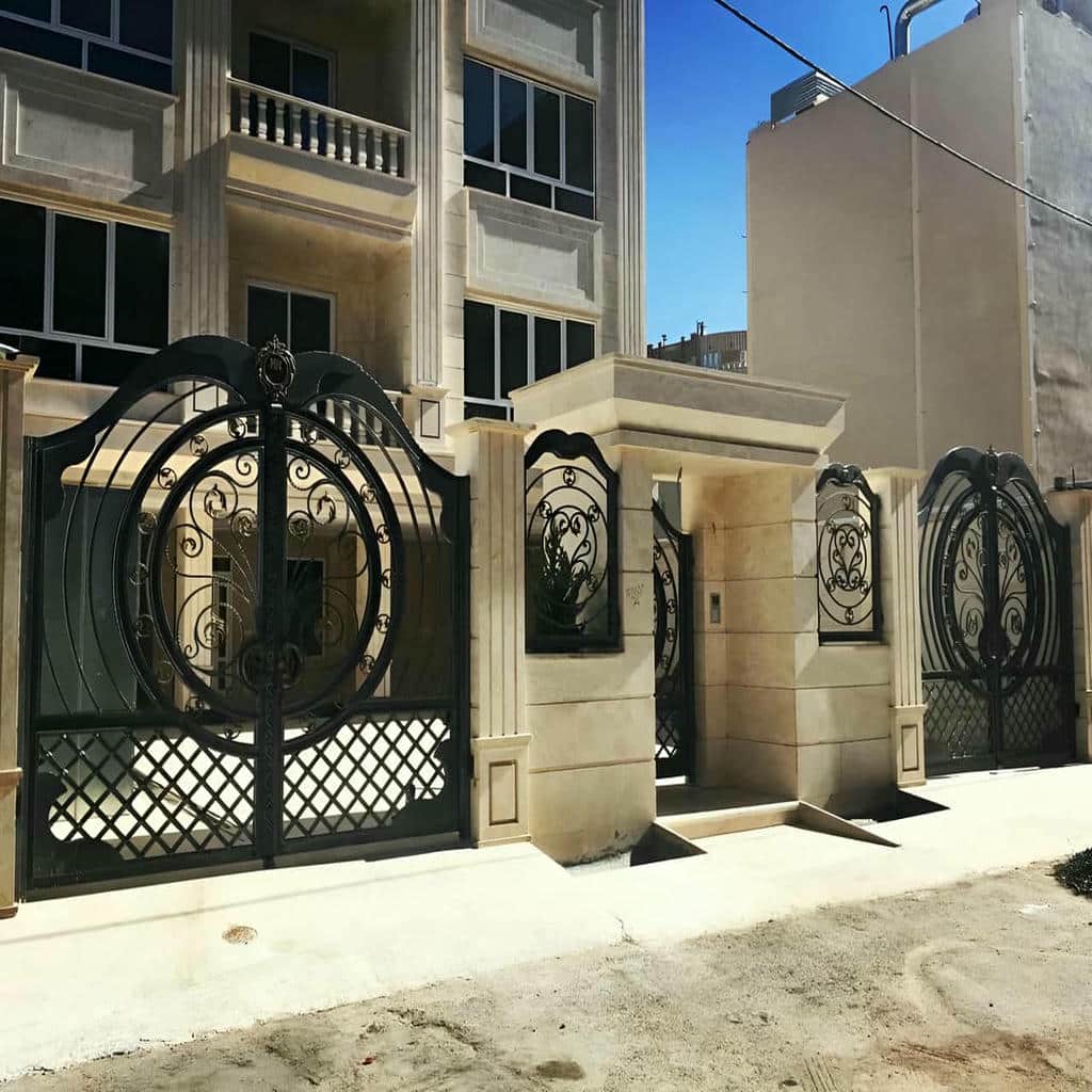 اجرای نصب درب ویلایی فرفورژه اصفهان