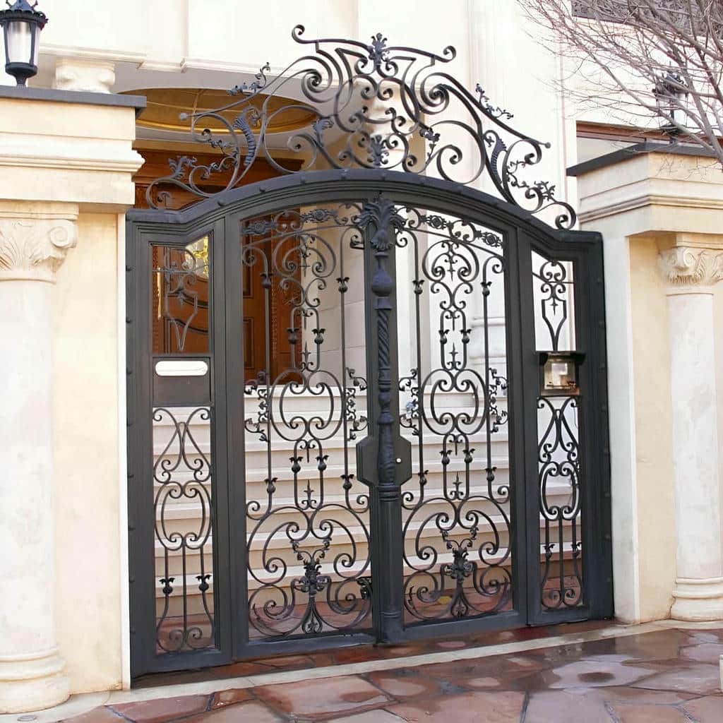 اجرای درب حیاط برش لیزری هندسی برای ورودی ساختمان در اصفهان