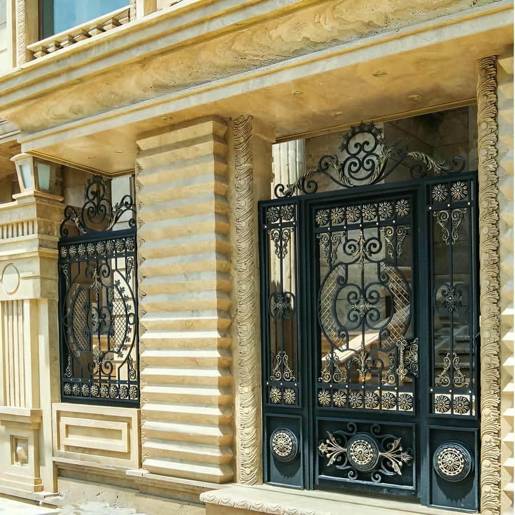 تولید درب حیاط ویلایی قوسی با پنل CNC در اصفهان