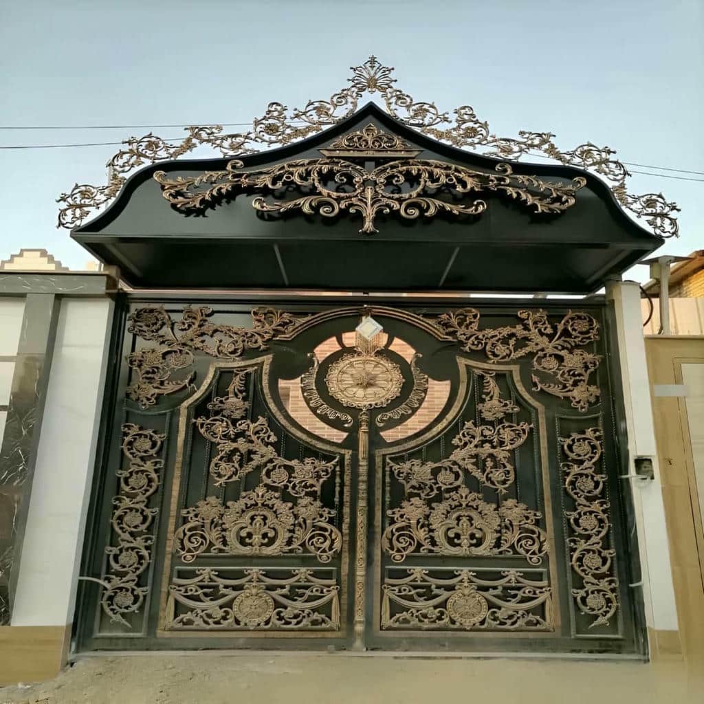 سفارش درب پارکینگ ریلی ریل زمینی لووردار در اصفهان