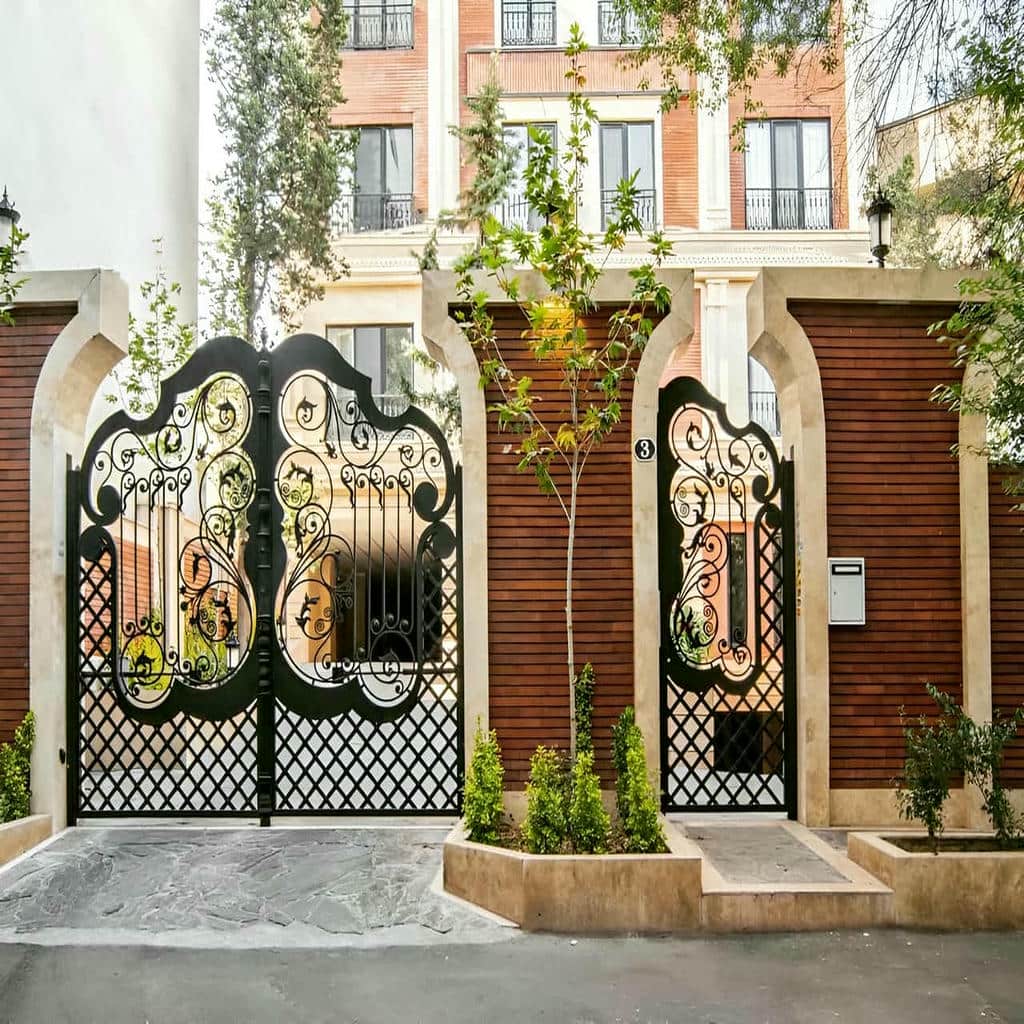 ساخت درب ریلی باغ اصفهان