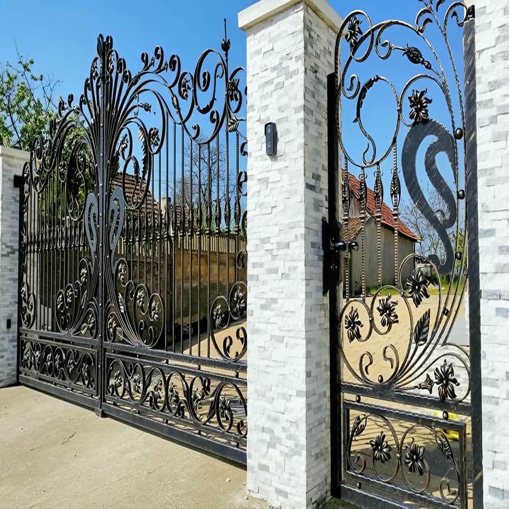تولید درب حیاط کشویی ریل زمینی ورق پوش در اصفهان