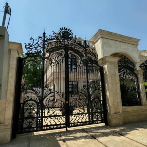 12 مدل درب باغ ویلایی قوسی در اصفهان