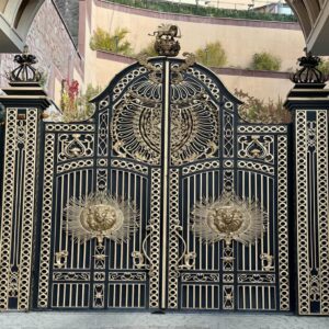 9 مدل درب ویلایی ریلی محوطه باغ در اصفهان