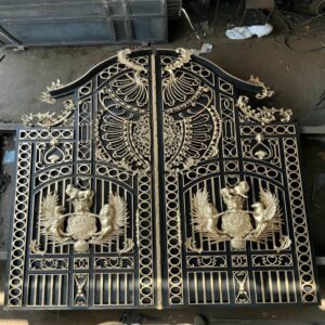 7 مدل درب پارکینگ کشویی محوطه در اصفهان