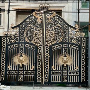 10 مدل درب آهنی باغ ماشین رو در اصفهان