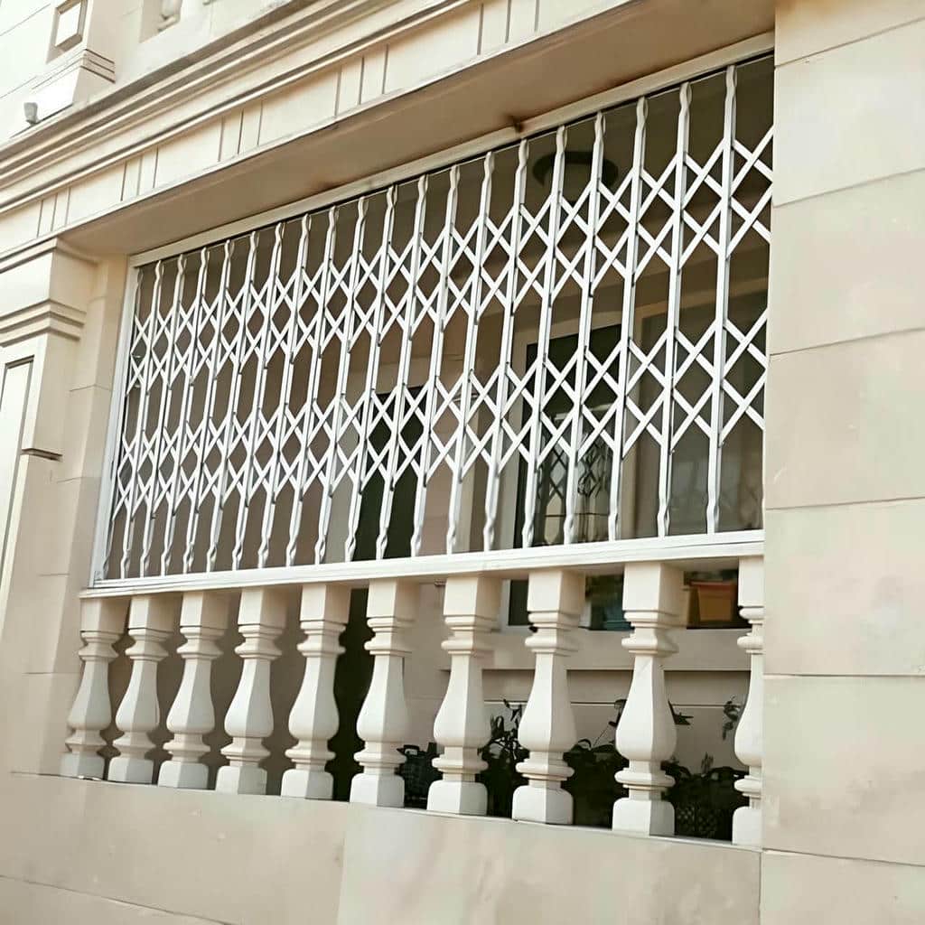 تولید حفاظ پنجره ریلی بازشو تلسکوپی با یراق قابل سرویس در اصفهان تولید حفاظ پنجره ریلی بازشو تلسکوپی با یراق قابل سرویس در اصفهان