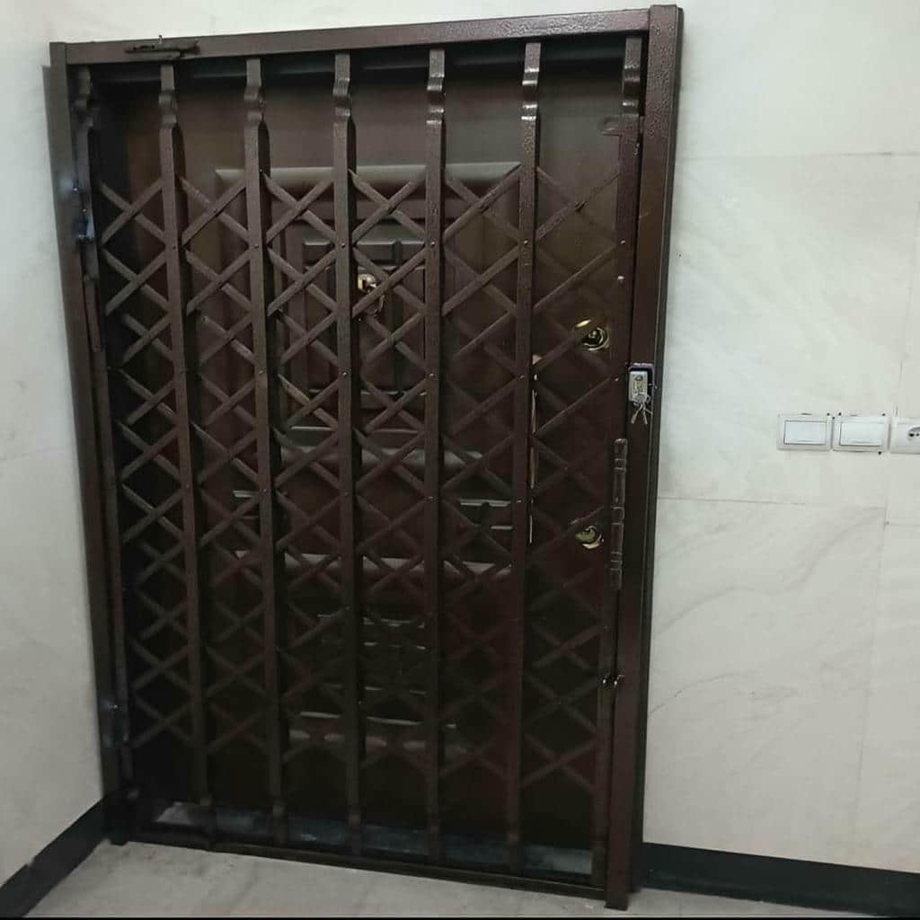 حفاظ ضربدری آکاردئونی سفید با ابعاد اختصاصی