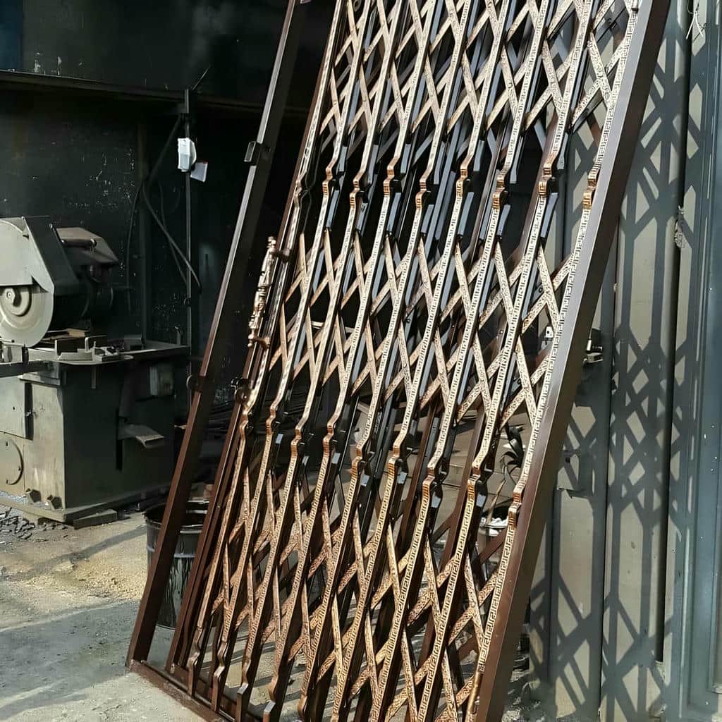 گارد کشویی فلزی مناسب ورودی ساختمان اصفهان