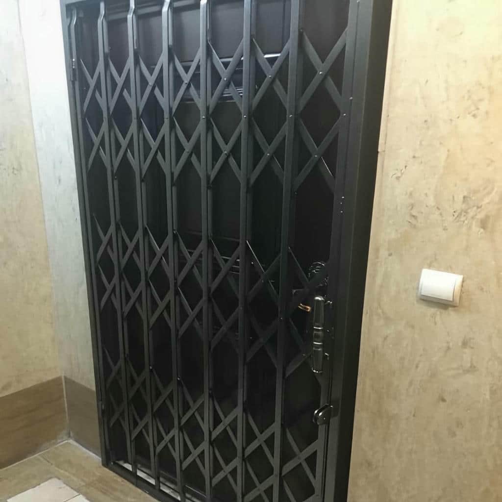 درب آکاردئونی ضد سرقت با ابعاد سفارشی