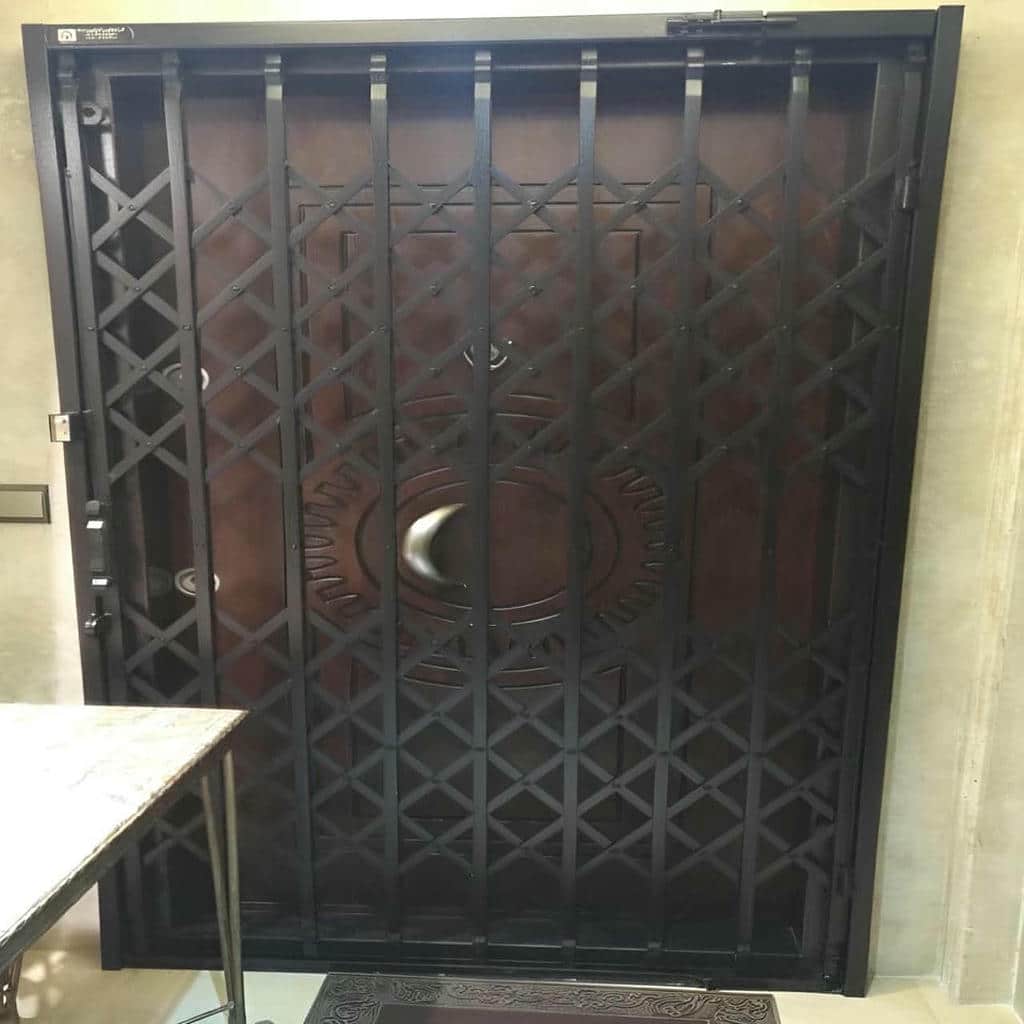 نرده آکاردئونی سفارشی با متریال فلزی اصفهان