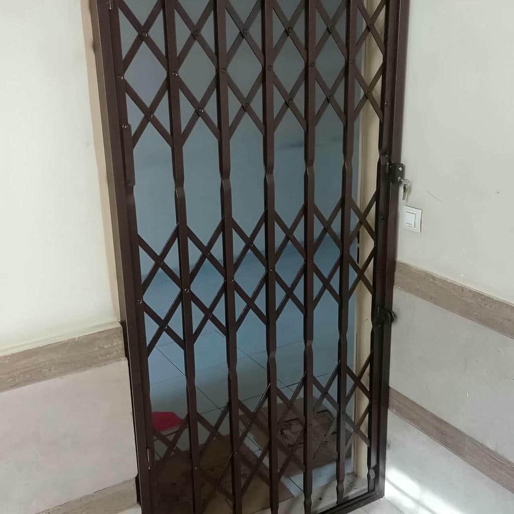 گارد آکاردئونی مشکی با ابعاد اختصاصی
