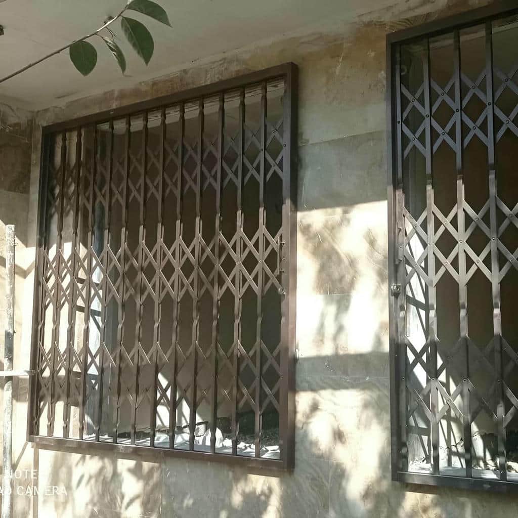 حفاظ کشویی مشکی با ابعاد اختصاصی