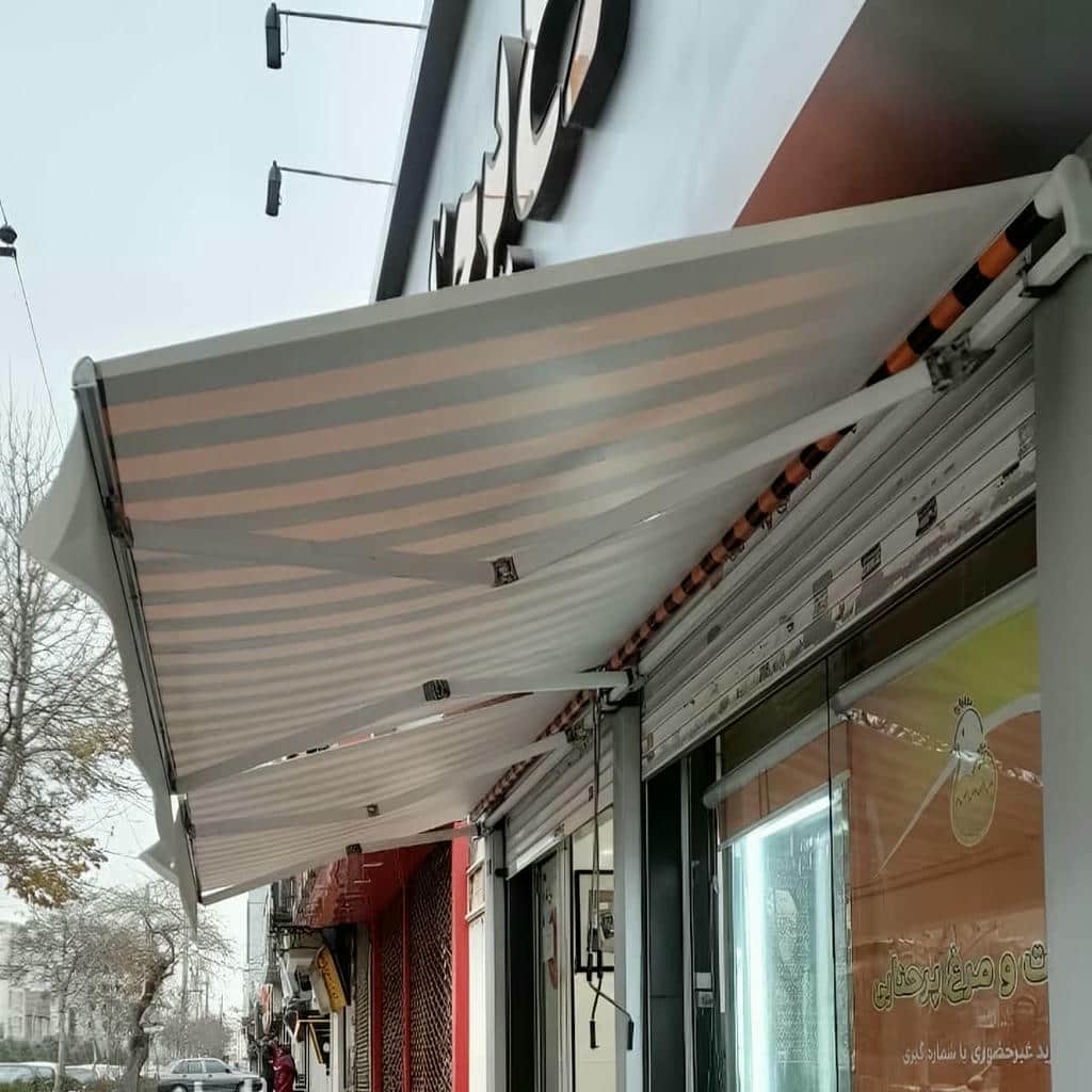 سایه بان تاشو کرم برای تراس باغ