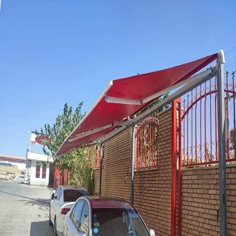 سایبان برقی کم صدا روی بالکن اصفهان