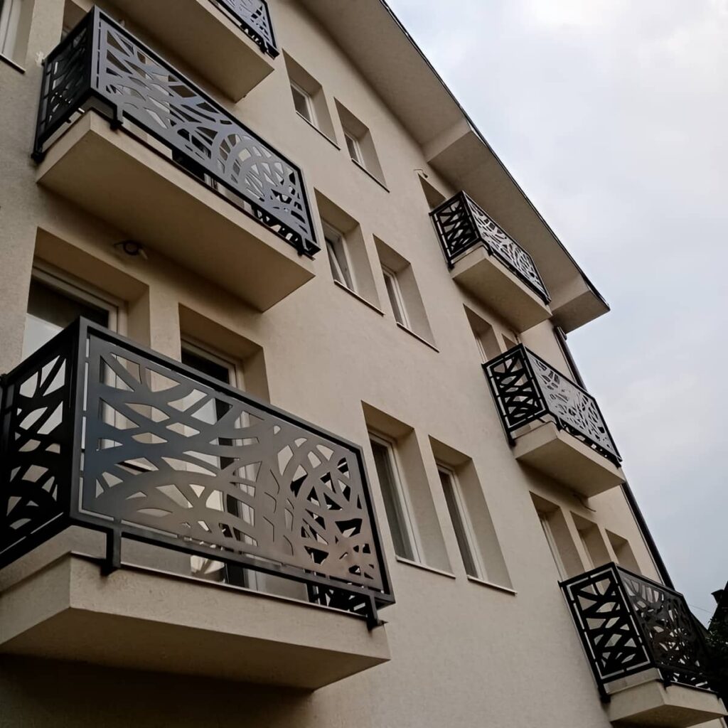 نرده آلومینیومی بالکن سفارشی برای دهانه عریض