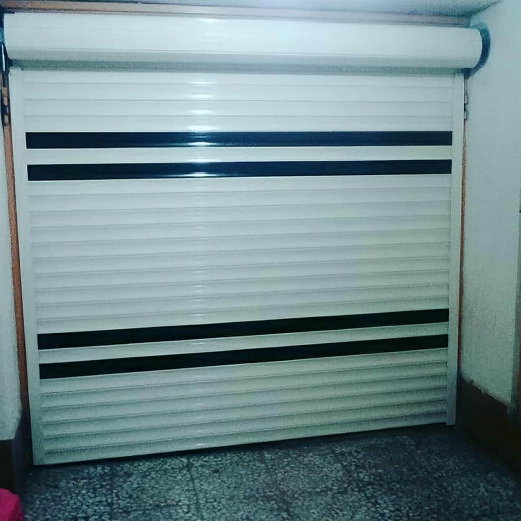 کرکره برقی سفارشی با رنگ هماهنگ نما