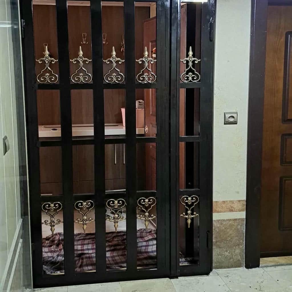 محافظ درب ورودی طوسی هماهنگ نما اصفهان